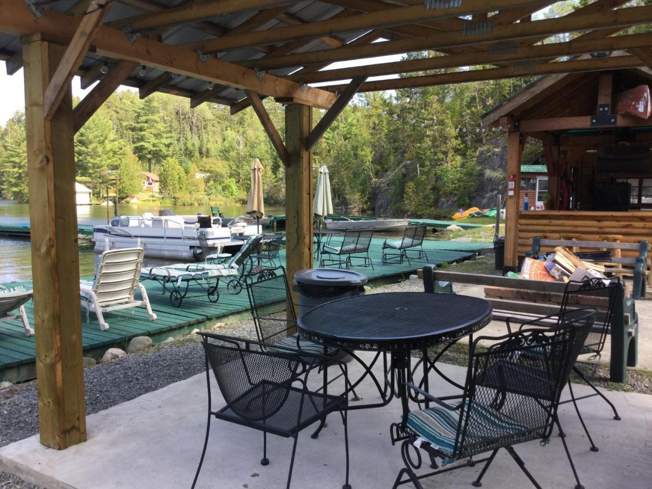 Muskie Bay Resort Nestor Falls Exterior photo